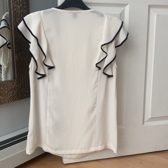 Cream Ruffle blouse - Picture 6 of 6